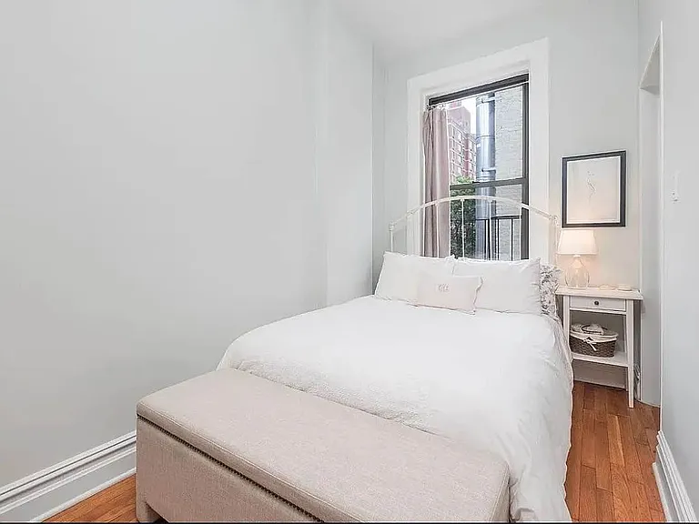 164 8th Ave #1B — Photo 3