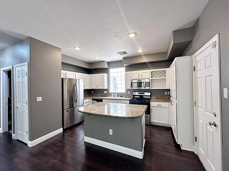 10076 Bright Charisma Ct — Photo 9