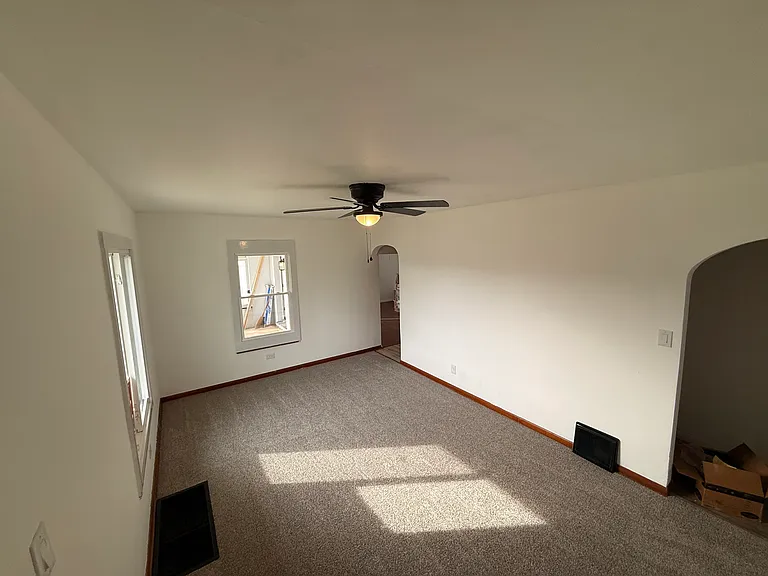 123 Ingall Ave NW — Photo 8
