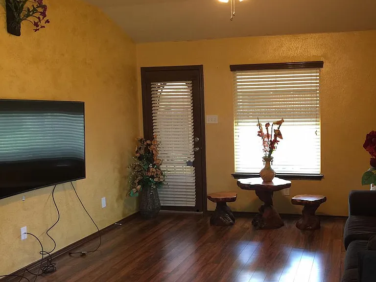 6725 Mundo Dr — Photo 9