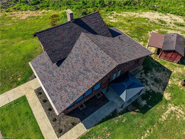 1437 Price Rd, Eden, NC 27288