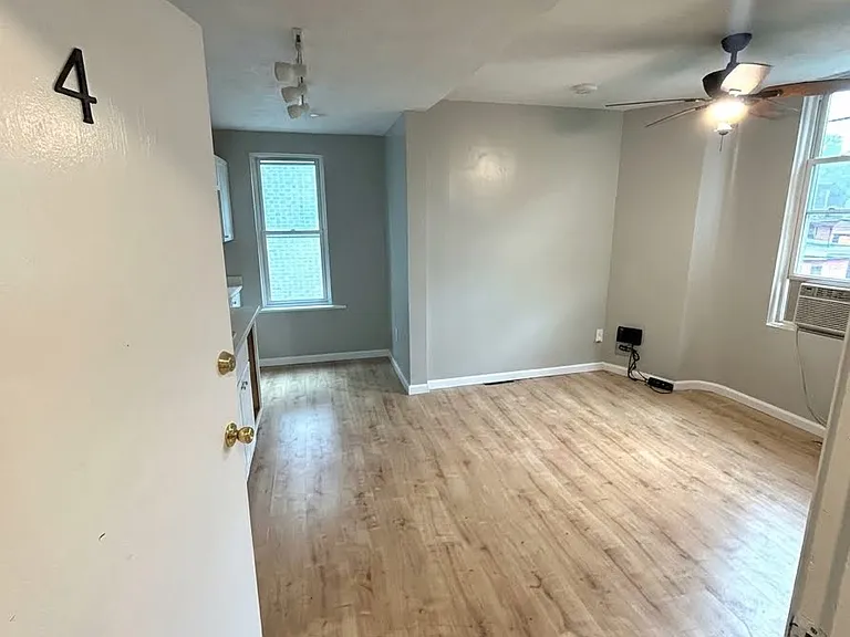 5530 Stanton Ave — Photo 2