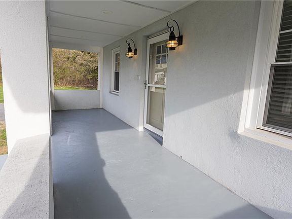 5th image of 20 W View St