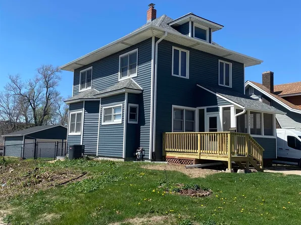 3224 S 32nd Ave, Omaha, NE 68105