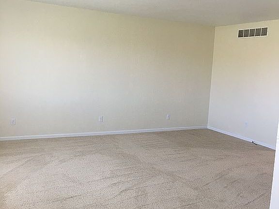 4th image of 960 N Harmony Dr