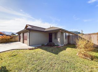 910 Hilda Ct, Rio Dell, CA 95562