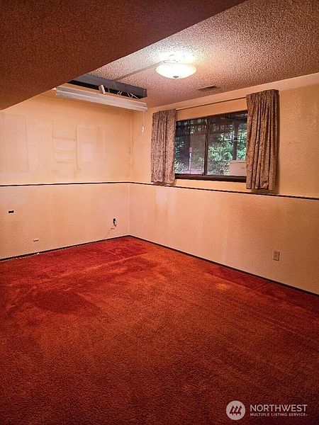 5th image of 7514 Locust Avenue E