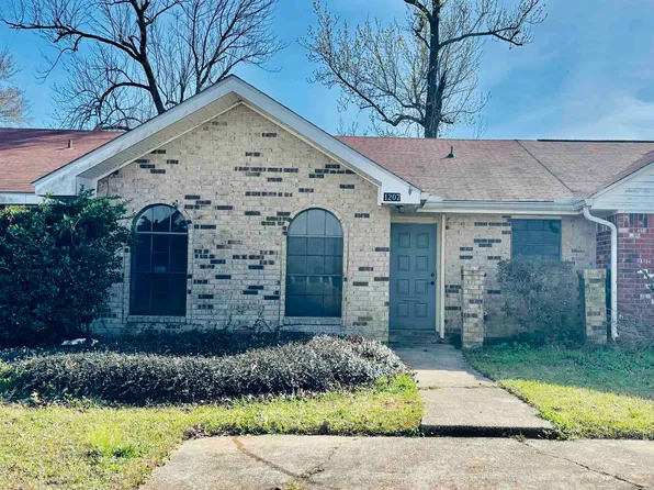 1207 Deesport St, Lake Charles, LA 70601