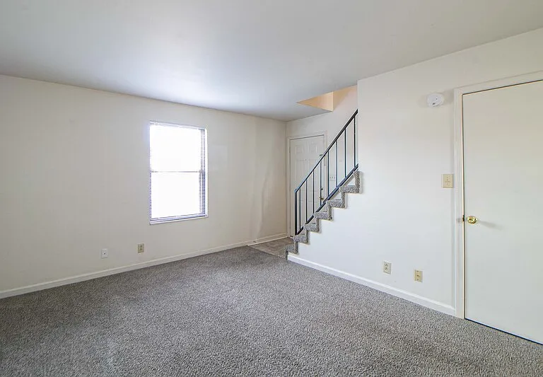 1603-10 Minglewood Dr — Photo 4
