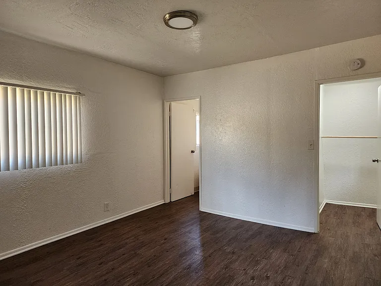 2305 Lemon Ave — Photo 11