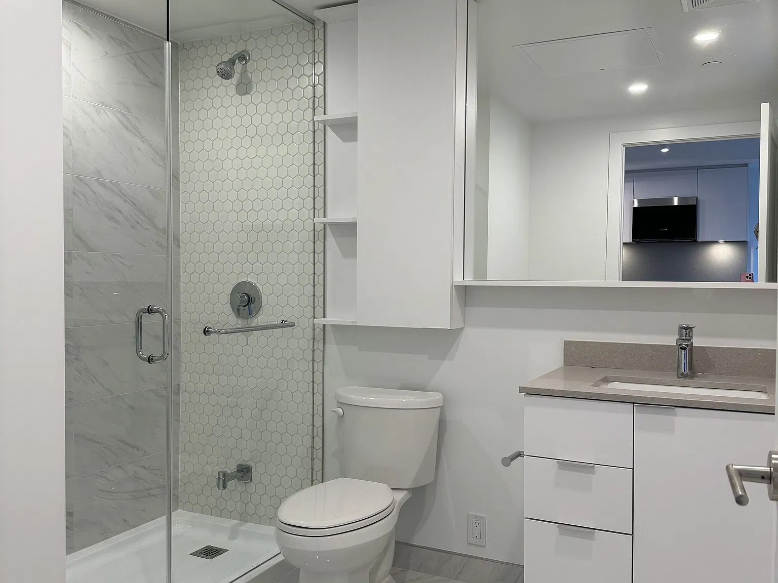 1 bed, $2,500 — Photo 3