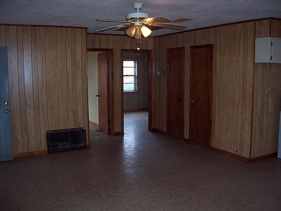 4th image of 908 County Road 128