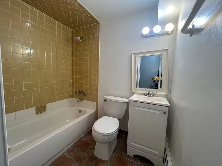 489 N Gannon Ave #1 — Photo 6