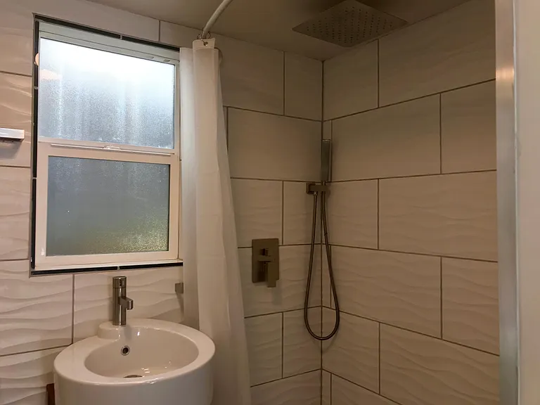 942 23rd St #B — Photo 36