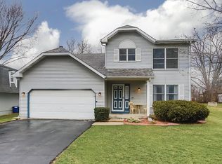 1109 Poplar St, Lake In The Hills, IL 60156