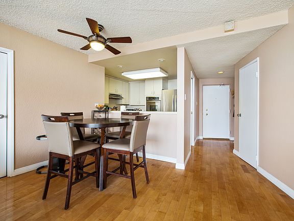 5th image of 700 E Ocean Blvd Unit 707