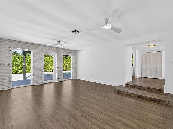 4th image of 6735 SW 51st St