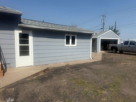 2nd image of 382 4th St