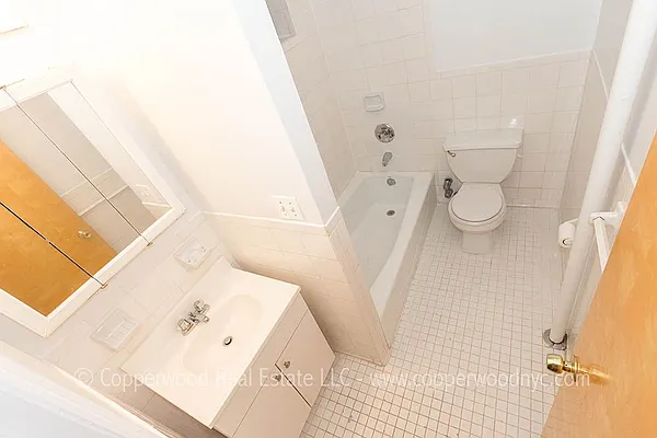 Rented by Copperwood Real Estate | media 8