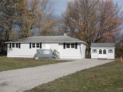 5247 Mapleton Rd, Lockport, NY, 14094