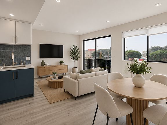 3rd image of 1111 N Kenmore Ave #401