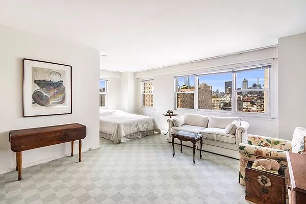 2nd image of 101 W 12th St APT 16U