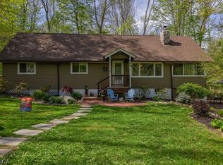 136 Glen Road Ext, Highland Lakes, NJ 07422