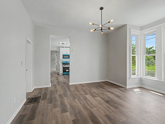4th image of 417 S 3rd Ave