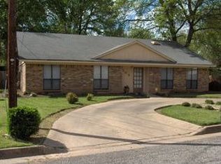 505 Syfrett Dr, Longview, TX 75604