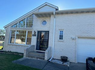 9871 Grant Pl, Crown Pt, IN 46307