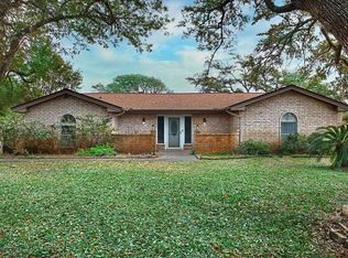 1712 W Deberry Ave, Aransas Pass, TX 78336
