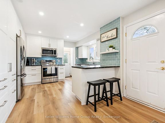 2nd image of 23 Hastings Blvd