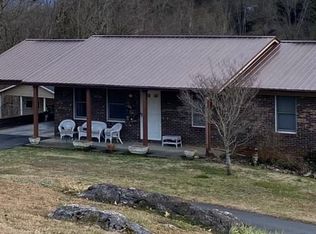 745 Commanche Dr, Newport, TN 37821