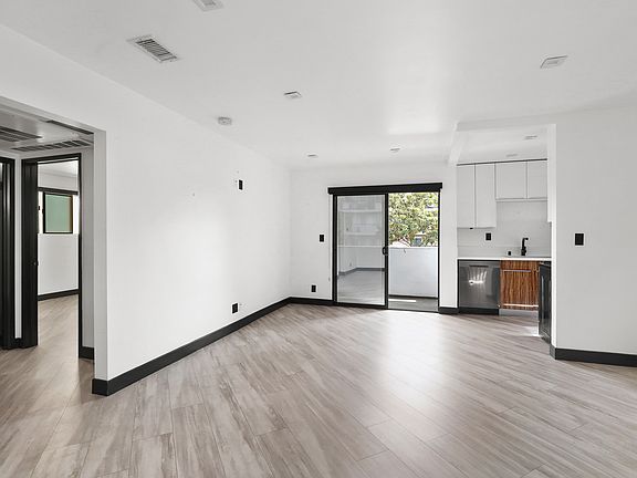 5th image of 5667 La Mirada Ave #D