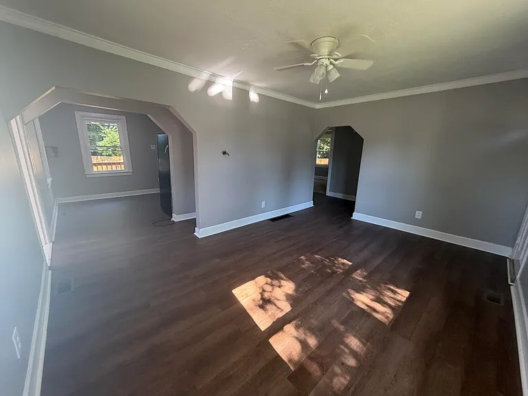 1120 Sparks Rd — Photo 8