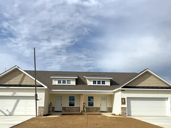P5 Barrier Reef Dr, Martinsburg, WV 25403