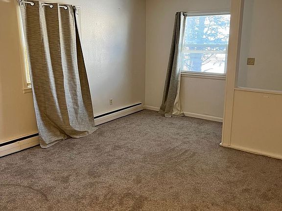 3rd image of 1541 5th Ave SE #4