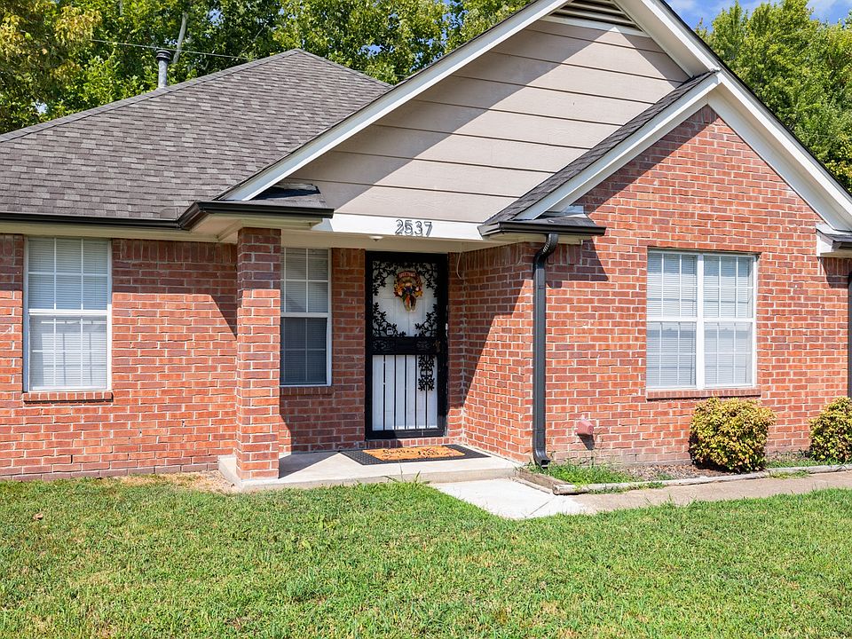 1st image of 2537 Parkview Dr