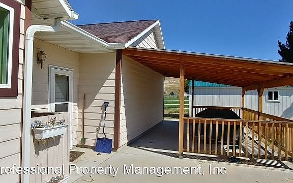 3rd image of 4538 Tripp Ln