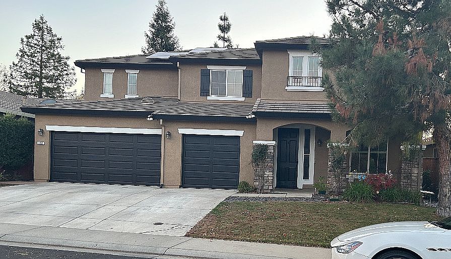 1st image of 774 Farrington Ln