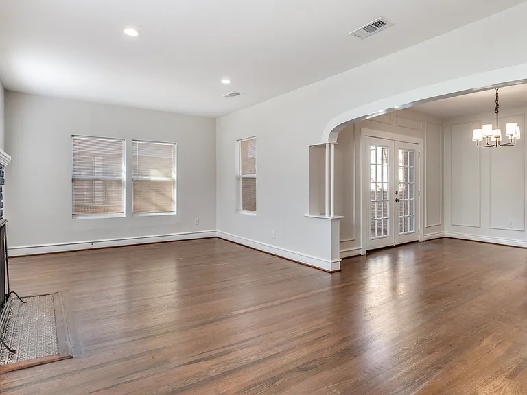 1631 Homewood Pl — Photo 2