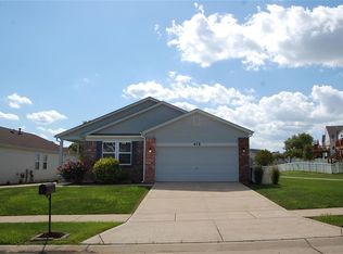 415 Red Coat Trl, O'Fallon, MO 63366