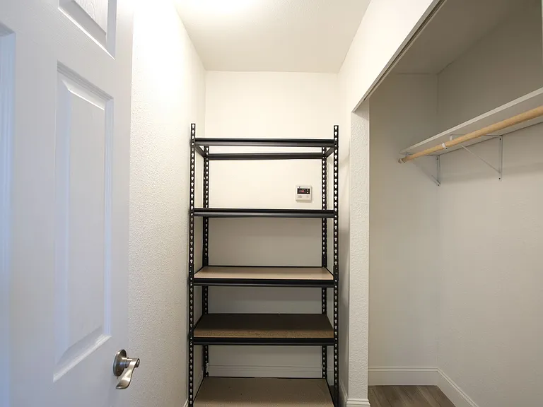 810 E Olive Ave — Photo 9