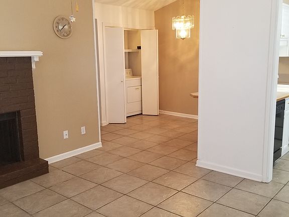 3rd image of 102 Longfellow Dr