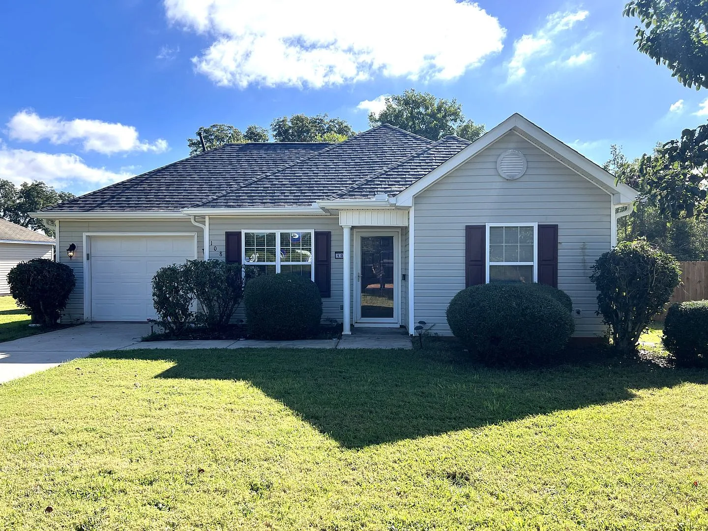 Great Home close to Bluebird in Ft Valley — Photo 1