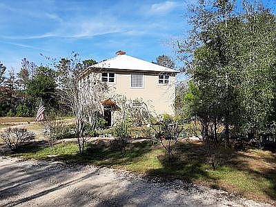 Entrance w/64 block glass 