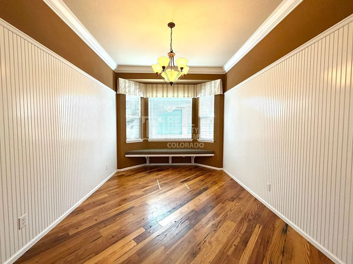 Gorgeous Ranch Home in Jordan Crossing — Photo 3