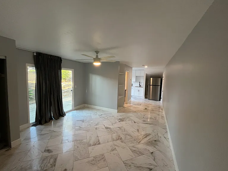 Silver Oak Ln — Photo 8