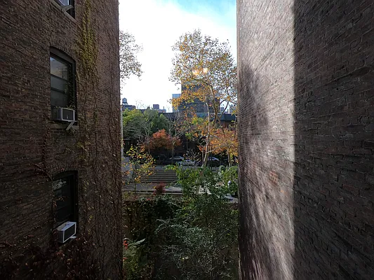 Rented by Owner | media 18