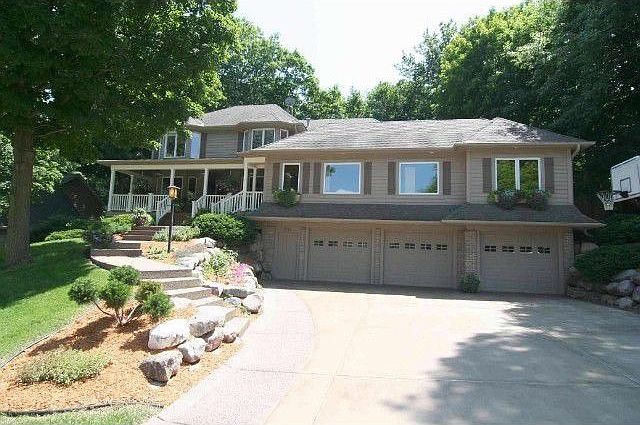 1st image of 591 Bighorn Dr